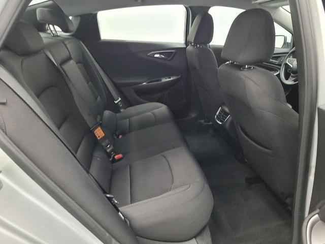 Photo of 2022 Silver Ice Metallic Chevrolet Malibu