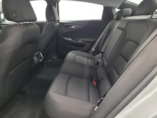 Photo of 2022 Silver Ice Metallic Chevrolet Malibu