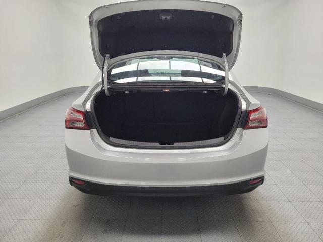 Photo of 2022 Silver Ice Metallic Chevrolet Malibu