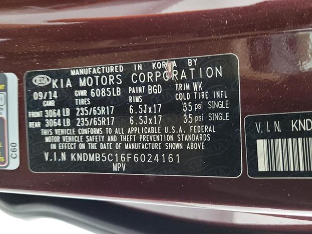 Photo of 2015 Red Kia Sedona