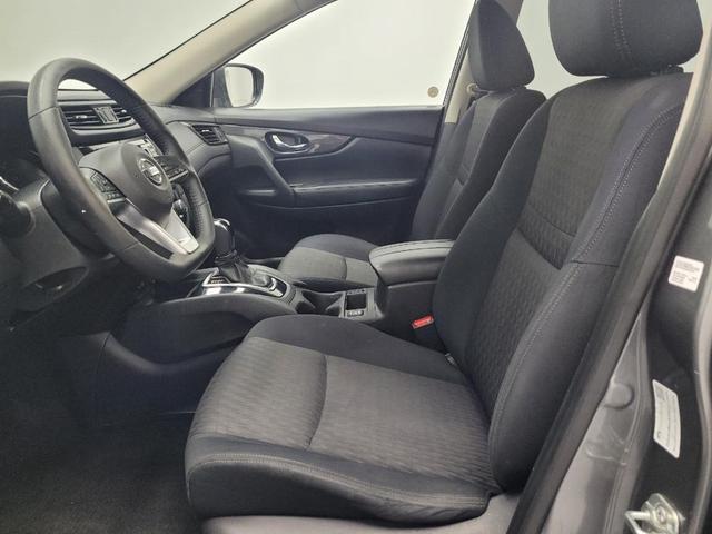 Photo of 2018 Gun Metallic Nissan Rogue