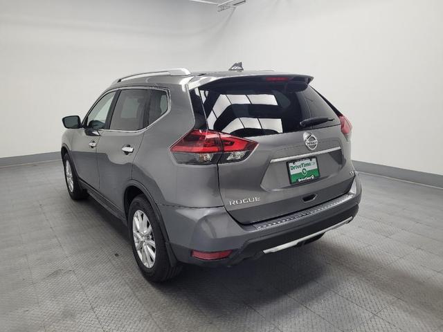 Photo of 2018 Gun Metallic Nissan Rogue