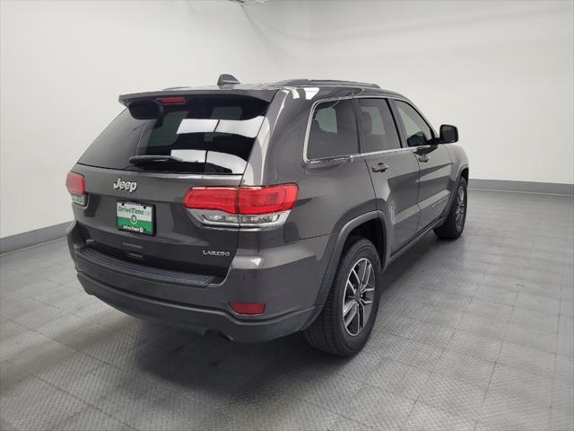 Photo of 2019 Granite Crystal Metallic Clearcoat Jeep Grand Cherokee
