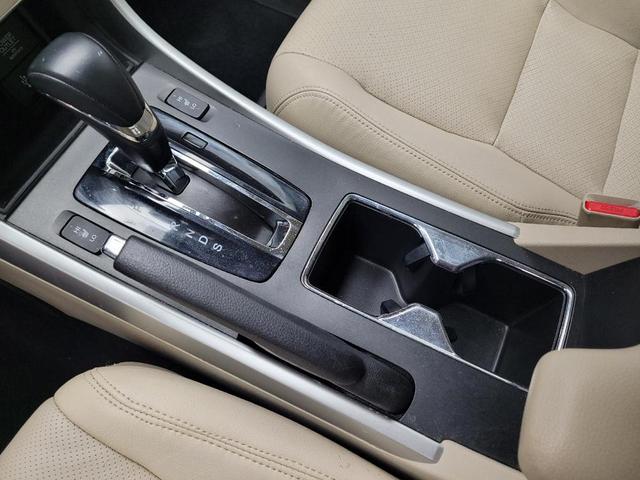 Photo of 2015 Gold Honda Accord