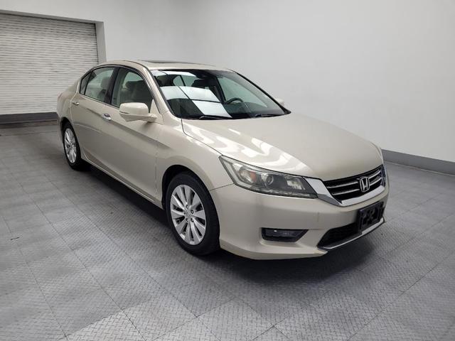 Photo of 2015 Gold Honda Accord