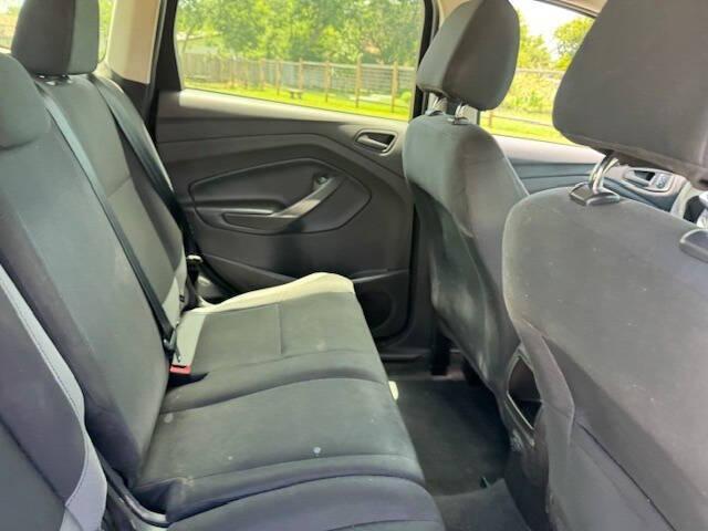 Photo of 2015 Black Ford Escape