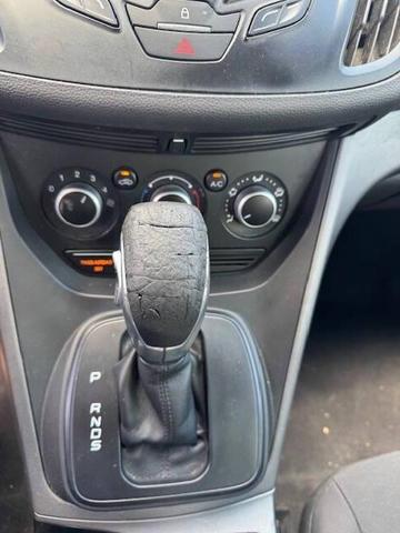 Photo of 2015 Black Ford Escape