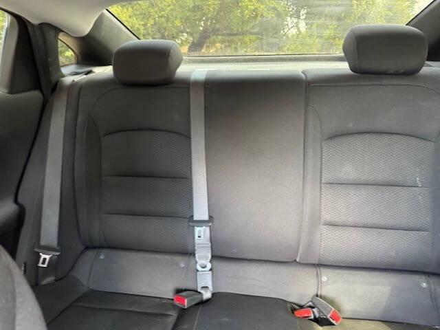 Photo of 2022 White Chevrolet Malibu