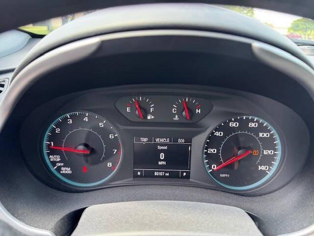 Photo of 2022 White Chevrolet Malibu