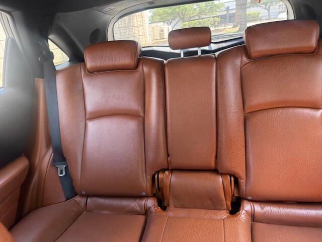 Photo of 2008 Orange INFINITI FX35