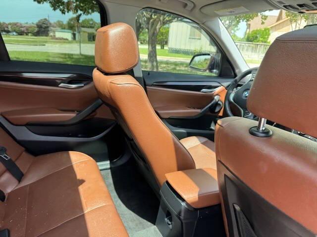 Photo of 2015 Blue BMW X1