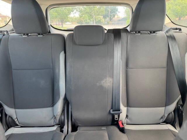 Photo of 2015 Black Ford Escape