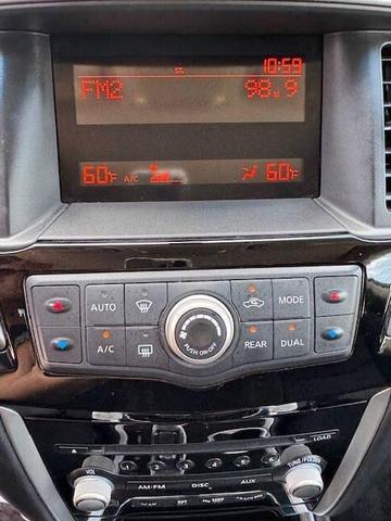 Photo of 2014 Red Nissan Pathfinder