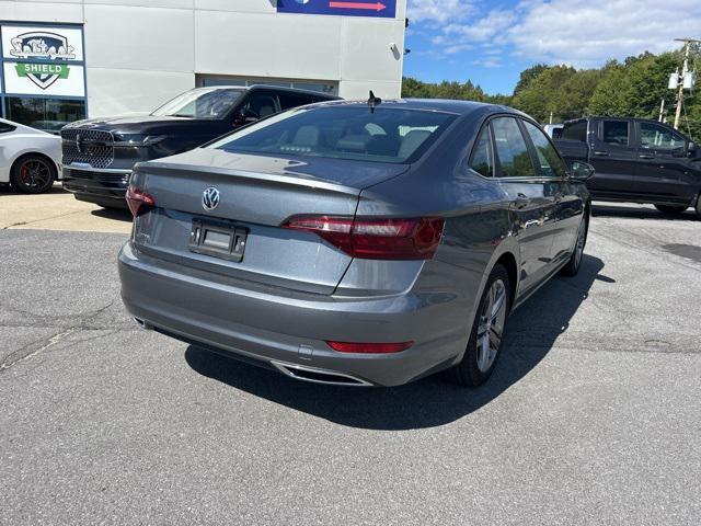 Photo of 2020 Platinum Gray Metallic Volkswagen Jetta