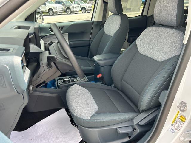 Photo of 2025 White Ford Maverick