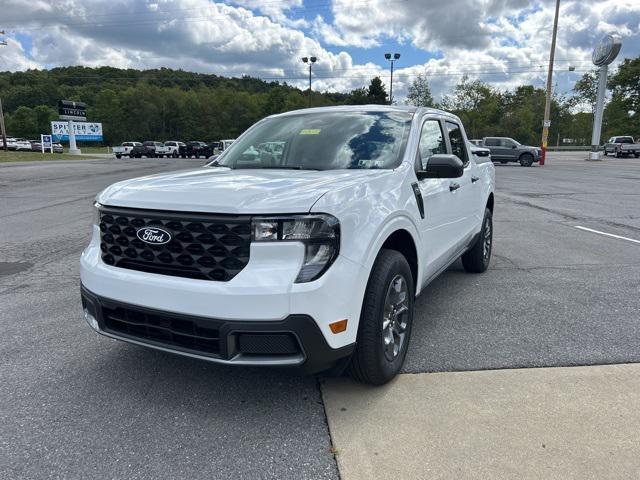 Photo of 2025 White Ford Maverick
