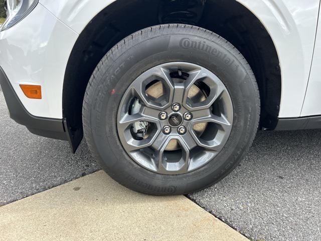 Photo of 2025 White Ford Maverick