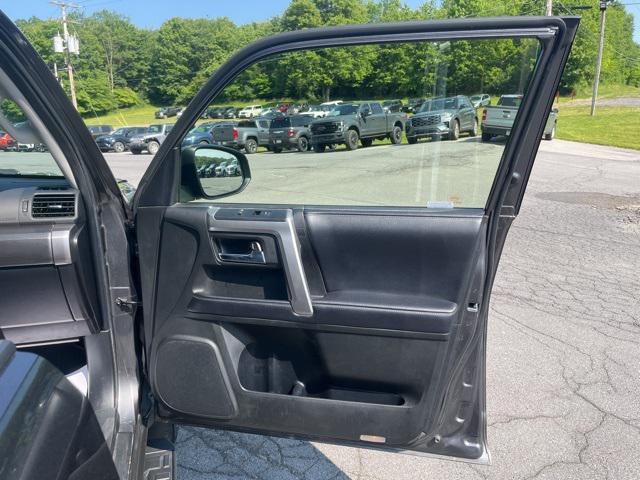 Photo of 2018 Magnetic Gray Metallic Toyota 4Runner