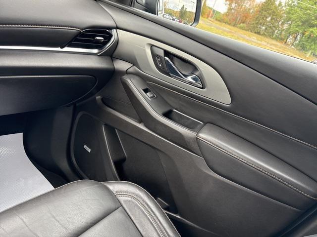Photo of 2021 Mosaic Black Metallic Chevrolet Traverse