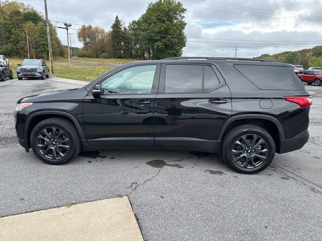 Photo of 2021 Mosaic Black Metallic Chevrolet Traverse