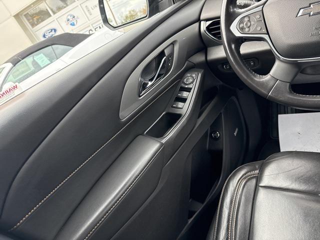 Photo of 2021 Mosaic Black Metallic Chevrolet Traverse