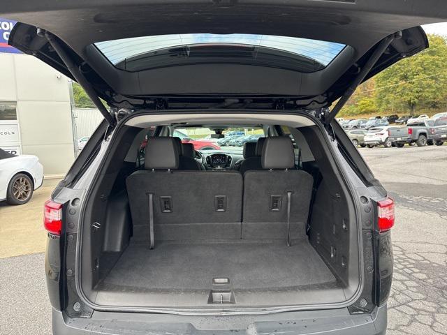 Photo of 2021 Mosaic Black Metallic Chevrolet Traverse