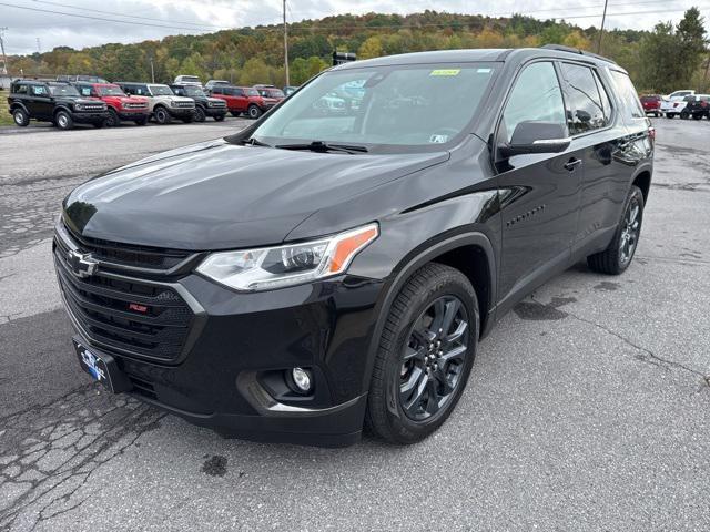 Photo of 2021 Mosaic Black Metallic Chevrolet Traverse