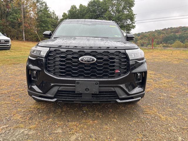 Photo of 2025 Agate Black Metallic Ford Explorer