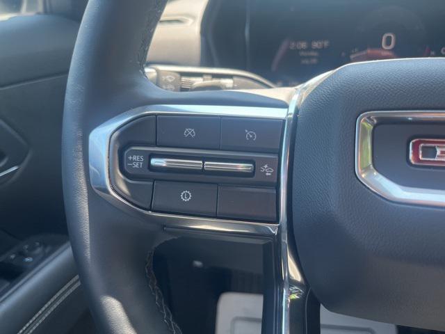 Photo of 2025 Summit White GMC Terrain