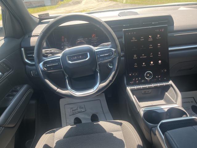 Photo of 2025 Summit White GMC Terrain