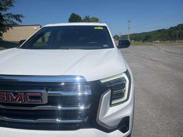 Photo of 2025 Summit White GMC Terrain