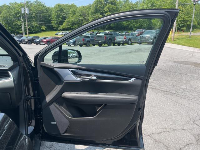 Photo of 2023 Stellar Black Metallic Cadillac XT5