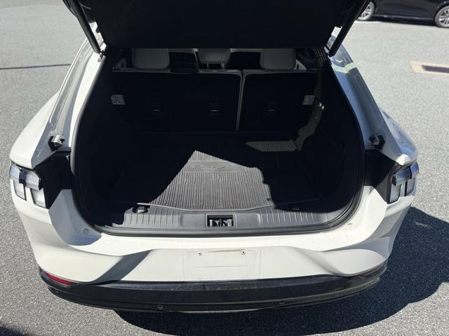 Photo of 2021 Star White Metallic Tri-Coat Ford Mustang Mach-E