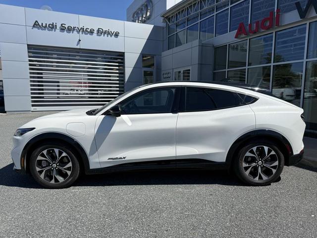 Photo of 2021 Star White Metallic Tri-Coat Ford Mustang Mach-E
