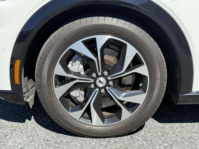 Photo of 2021 Star White Metallic Tri-Coat Ford Mustang Mach-E