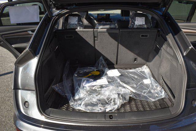 Photo of 2025 Daytona Gray Pearl Effect Audi Q5