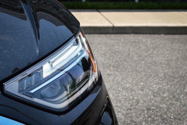 Photo of 2024 Mythos Black Metallic Audi Q5