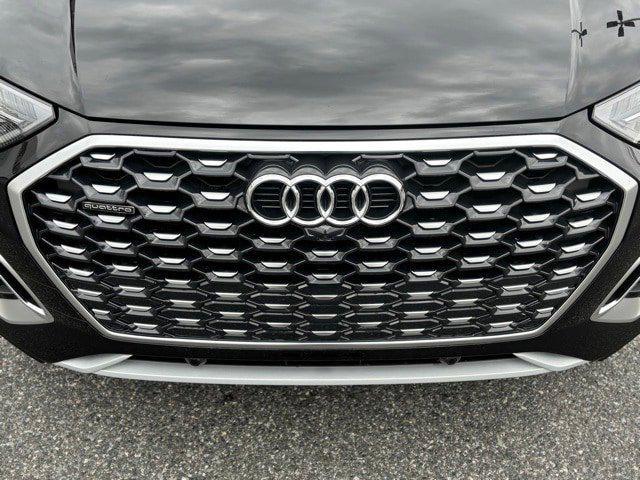 Photo of 2025 Mythos Black Metallic Audi Q5