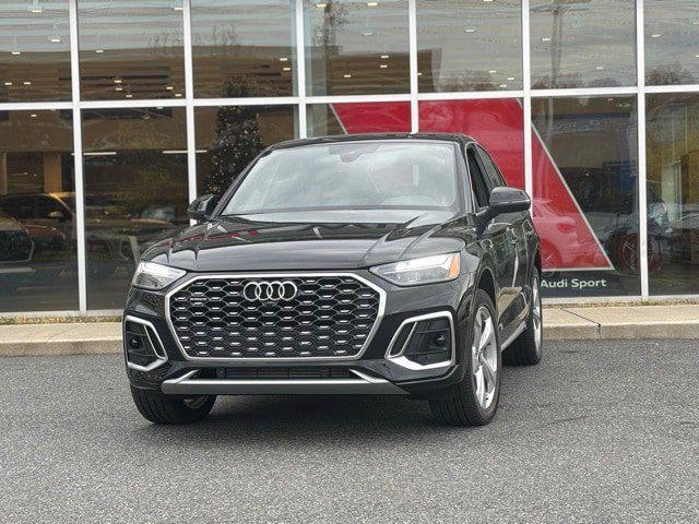 Photo of 2025 Mythos Black Metallic Audi Q5