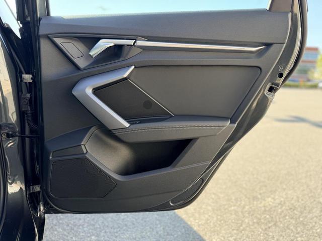 Photo of 2025 Manhattan Gray Metallic Audi A3