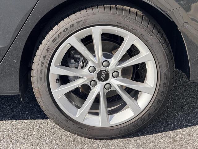 Photo of 2025 Manhattan Gray Metallic Audi A3