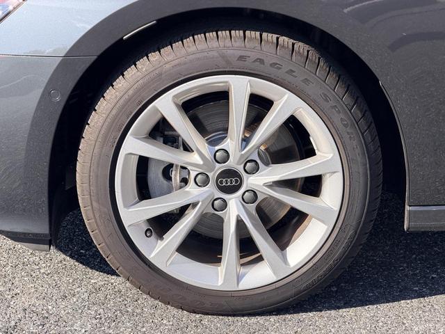 Photo of 2025 Manhattan Gray Metallic Audi A3