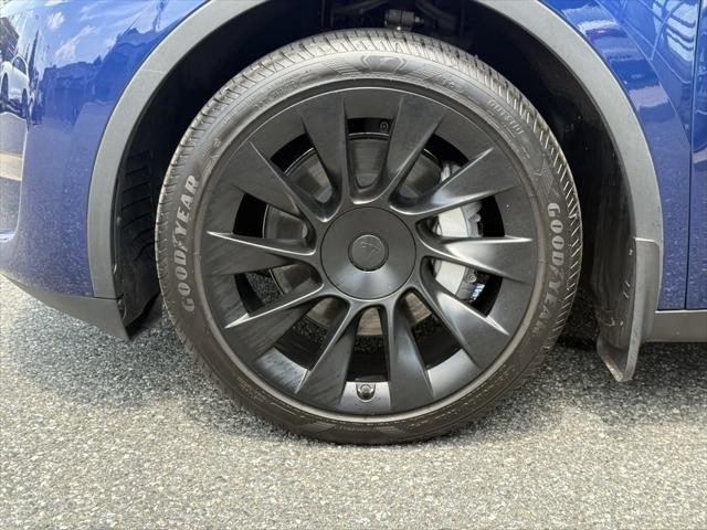 Photo of 2023 Deep Blue Metallic Tesla Model Y