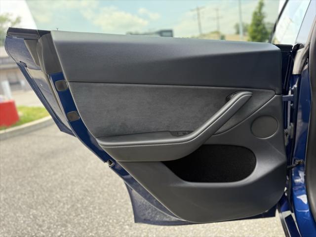 Photo of 2023 Deep Blue Metallic Tesla Model Y