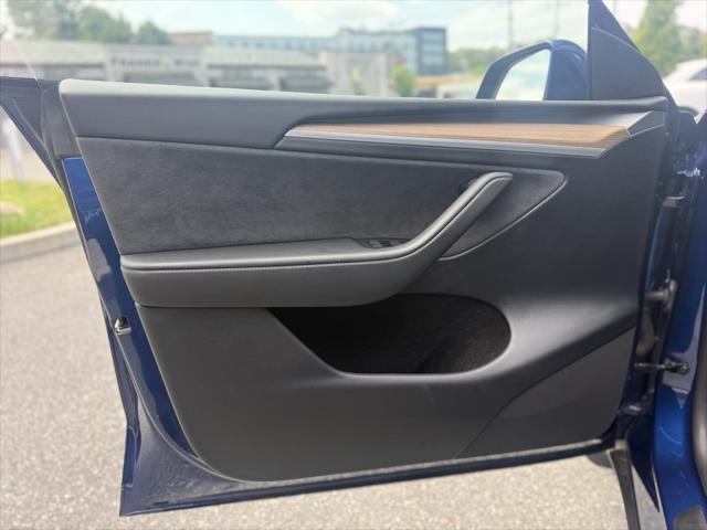 Photo of 2023 Deep Blue Metallic Tesla Model Y