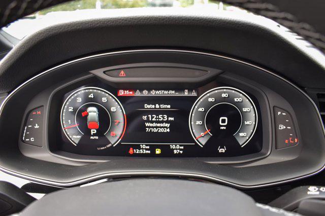 Photo of 2025 Glacier White Metallic Audi Q7