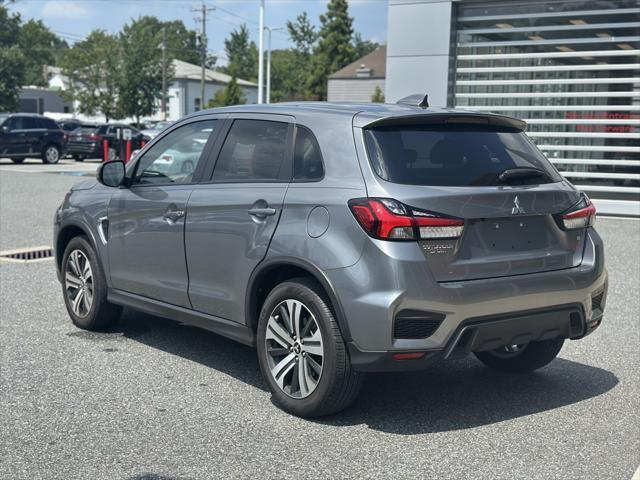 Photo of 2024 Mercury Gray Metallic Mitsubishi Outlander Sport