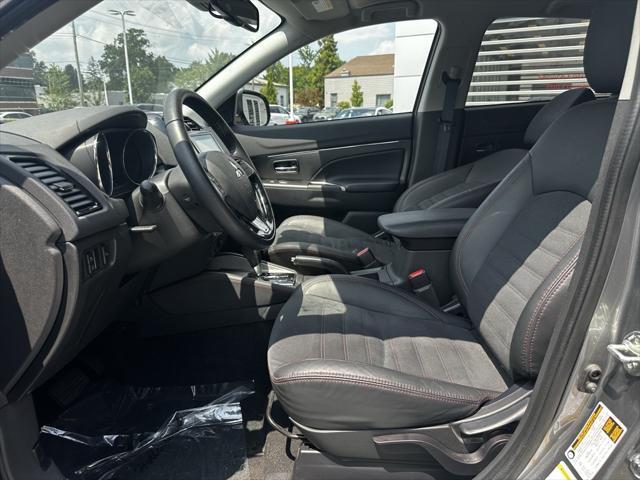 Photo of 2024 Mercury Gray Metallic Mitsubishi Outlander Sport