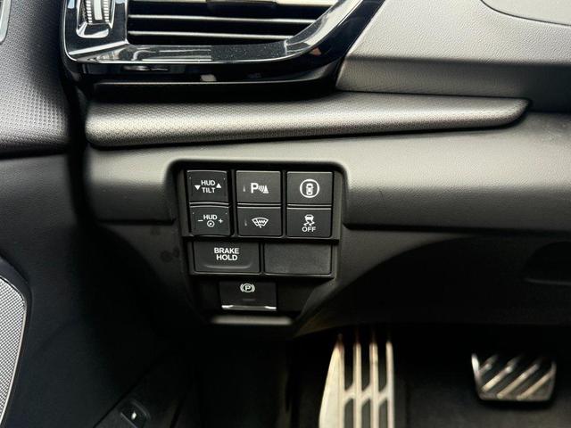 Photo of 2023 Platinum White Pearl Acura RDX