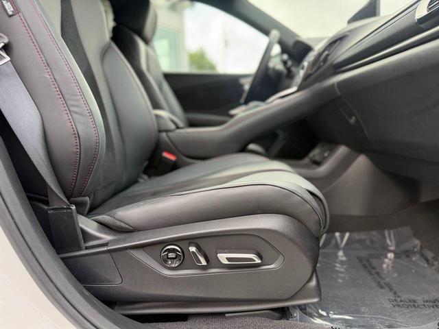 Photo of 2023 Platinum White Pearl Acura RDX